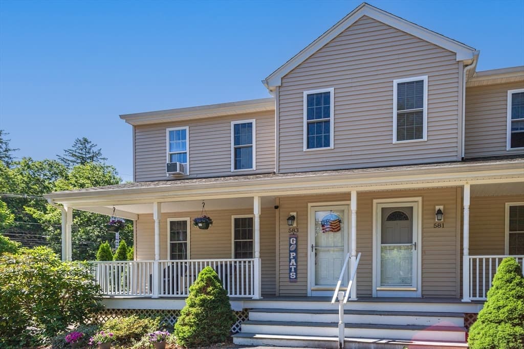 Condominium at 583 Plymouth St # 583, Middleboro MA 02346, photo 3 of 35