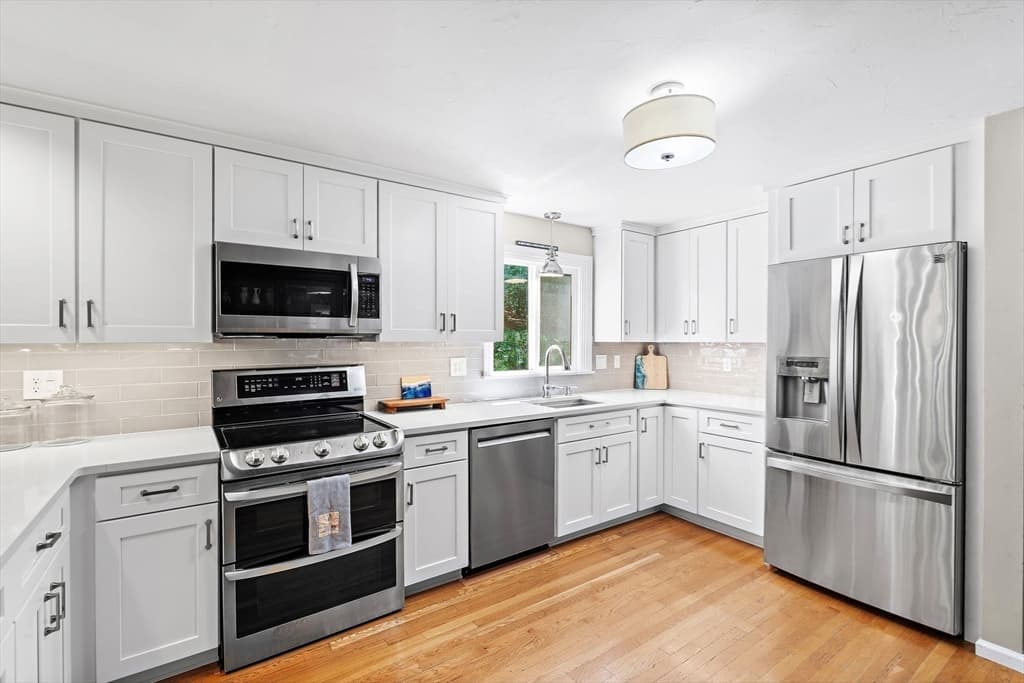 21 Bridie Ln, Norfolk MA 02056 photo 2