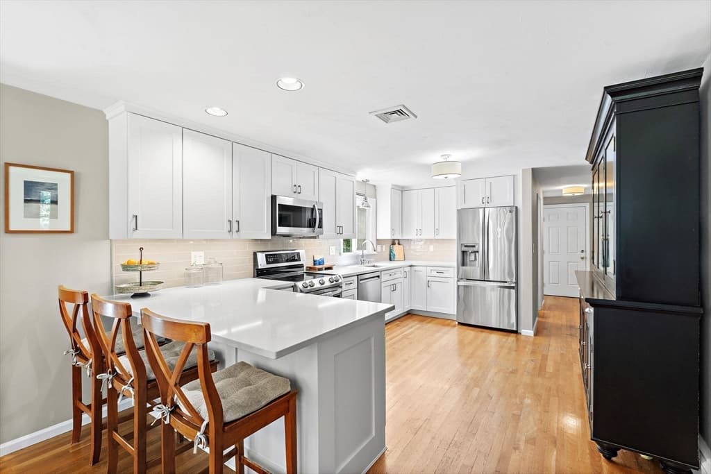 21 Bridie Ln, Norfolk MA 02056 photo 3