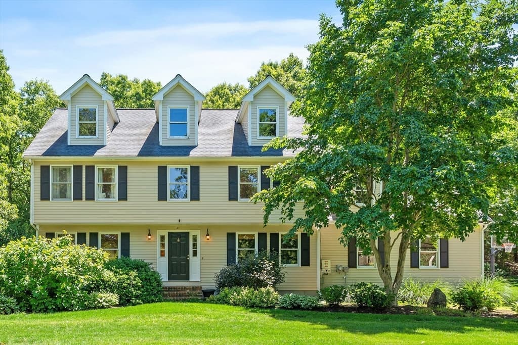 21 Bridie Ln, Norfolk MA 02056
