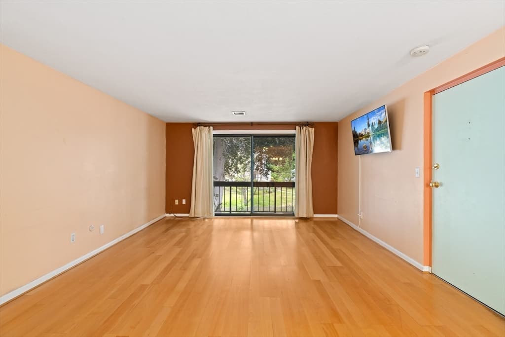 Condominium at 1 Centre St # 9, Canton MA 02021, Canton, photo 2 of 23