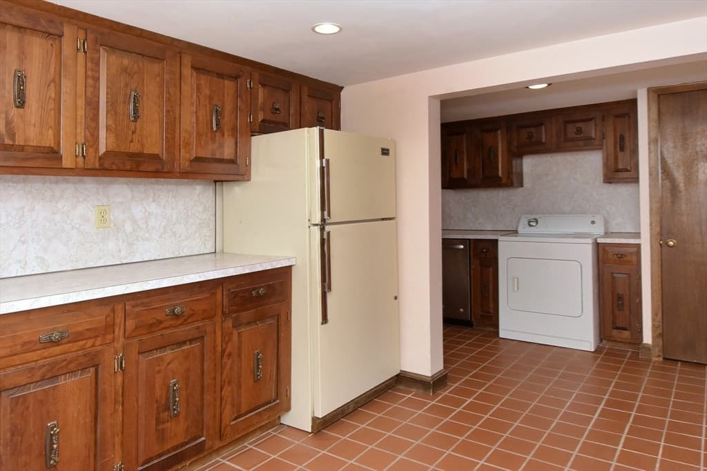 39 Winona Street, Peabody MA 01960 photo 27