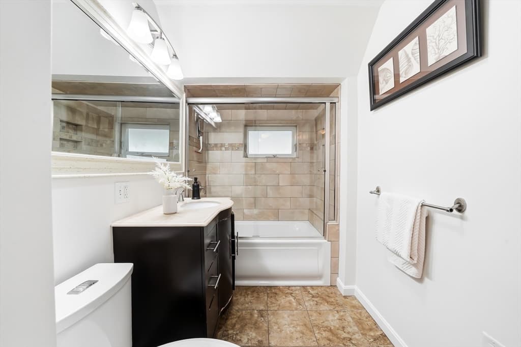 Single Family Residence at 41 Cross St, Winchester MA 01890, photo 5 of 42