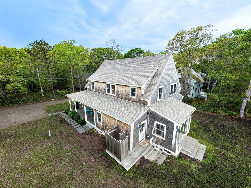 28 Grovedale Road, Oak Bluffs MA 02568 photo 2