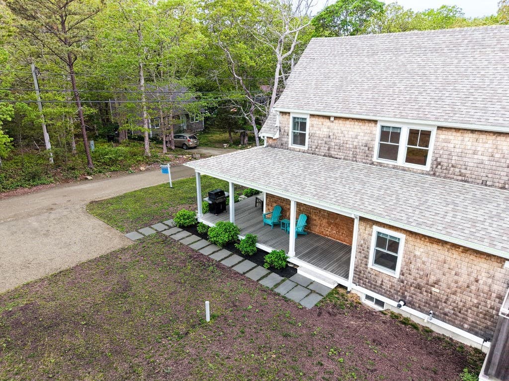 28 Grovedale Road, Oak Bluffs MA 02568 photo 3
