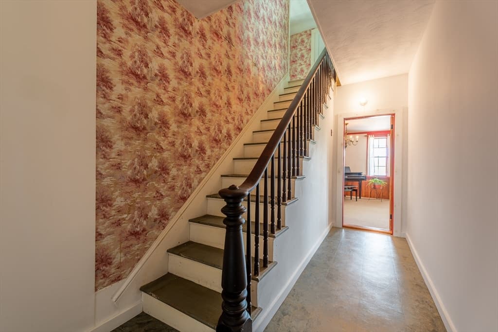 Single Family Residence at 1450 S East St, Amherst MA 01002, Amherst, photo 27 of 40