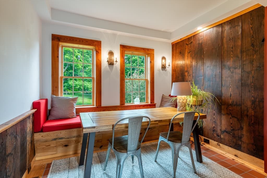 Single Family Residence at 1450 S East St, Amherst MA 01002, Amherst, photo 6 of 40