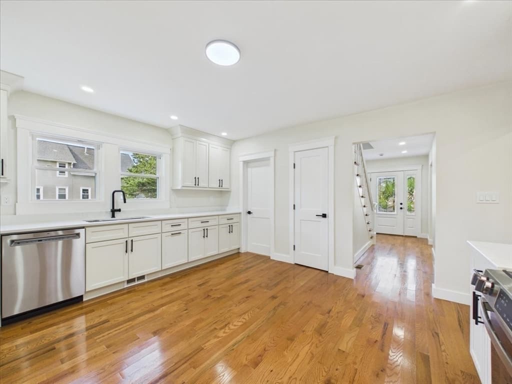 1544 Bridge St, Dracut MA 01826 photo 15