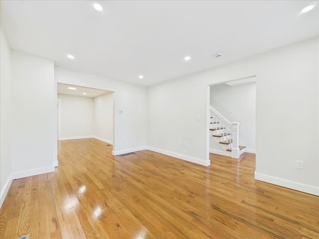 1544 Bridge St, Dracut MA 01826 photo 25