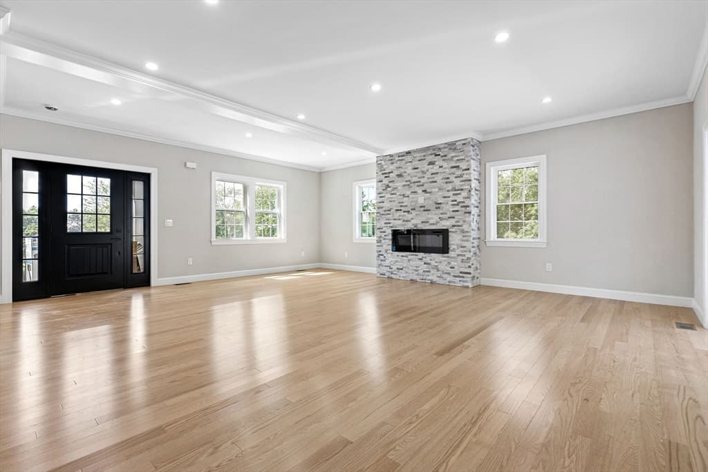 53 Louis St, Holliston MA 01746 photo 4