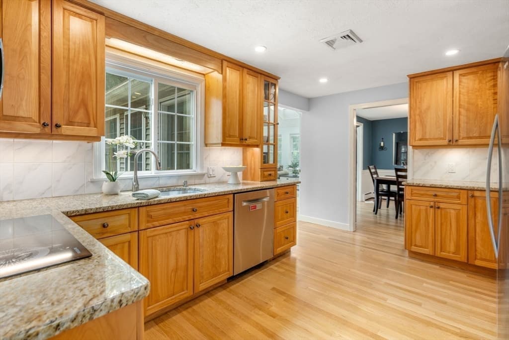 Single Family Residence at 6 Forest St, Medfield MA 02052, Medfield, photo 6 of 28