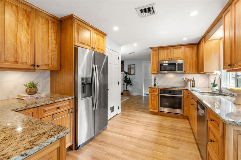 Single Family Residence at 6 Forest St, Medfield MA 02052, Medfield, photo 7 of 28