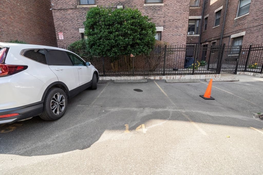 Condominium at 30 Peterborough # H, Boston MA 02215, photo 27 of 34