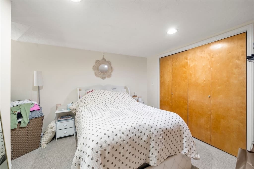 Condominium at 30 Peterborough # H, Boston MA 02215, photo 12 of 34