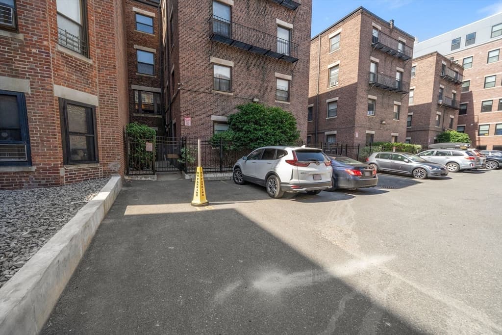 Condominium at 30 Peterborough # H, Boston MA 02215, photo 26 of 34