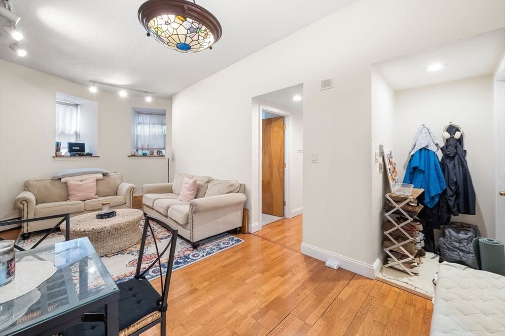 Condominium at 30 Peterborough # H, Boston MA 02215, photo 3 of 34