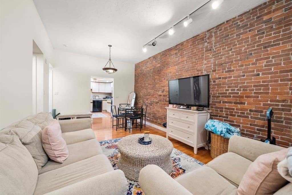 Condominium at 30 Peterborough # H, Boston MA 02215, photo 5 of 34