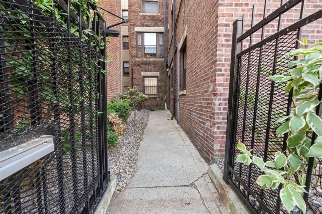 Condominium at 30 Peterborough # H, Boston MA 02215, photo 24 of 34