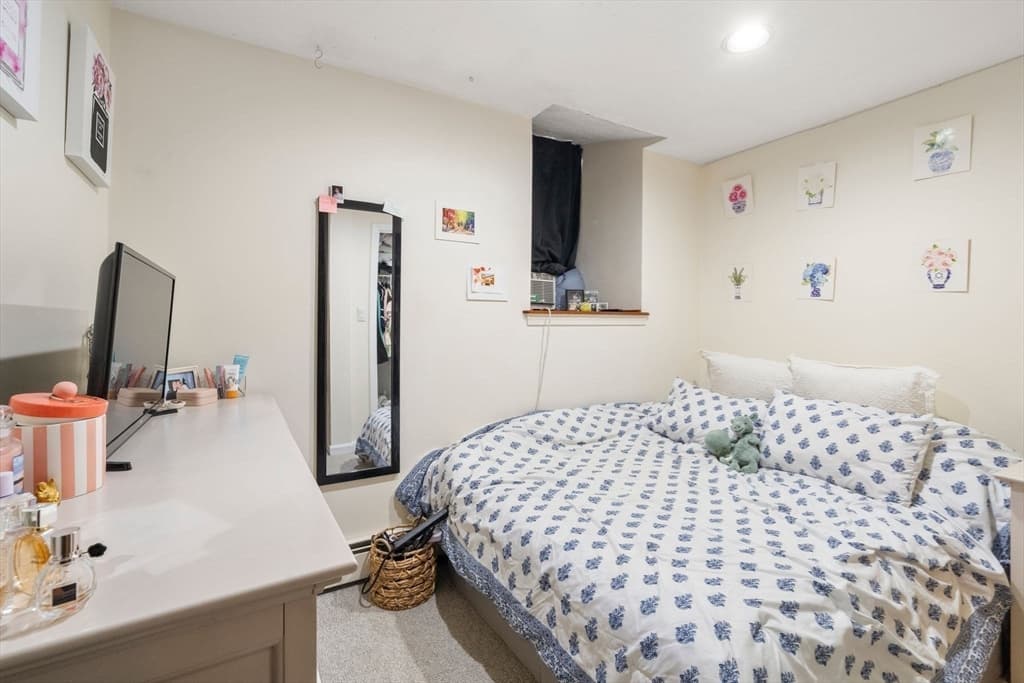 Condominium at 30 Peterborough # H, Boston MA 02215, photo 14 of 34