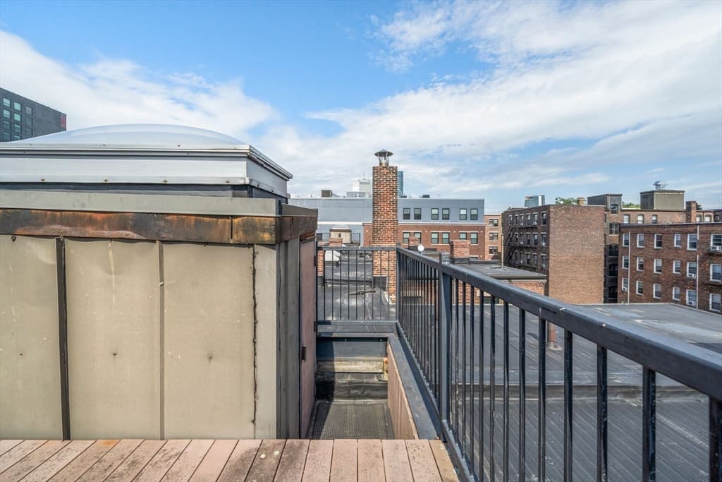 Condominium at 30 Peterborough # H, Boston MA 02215, photo 19 of 34