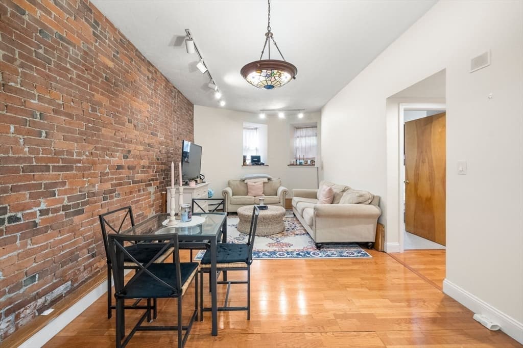 Condominium at 30 Peterborough # H, Boston MA 02215, photo 4 of 34