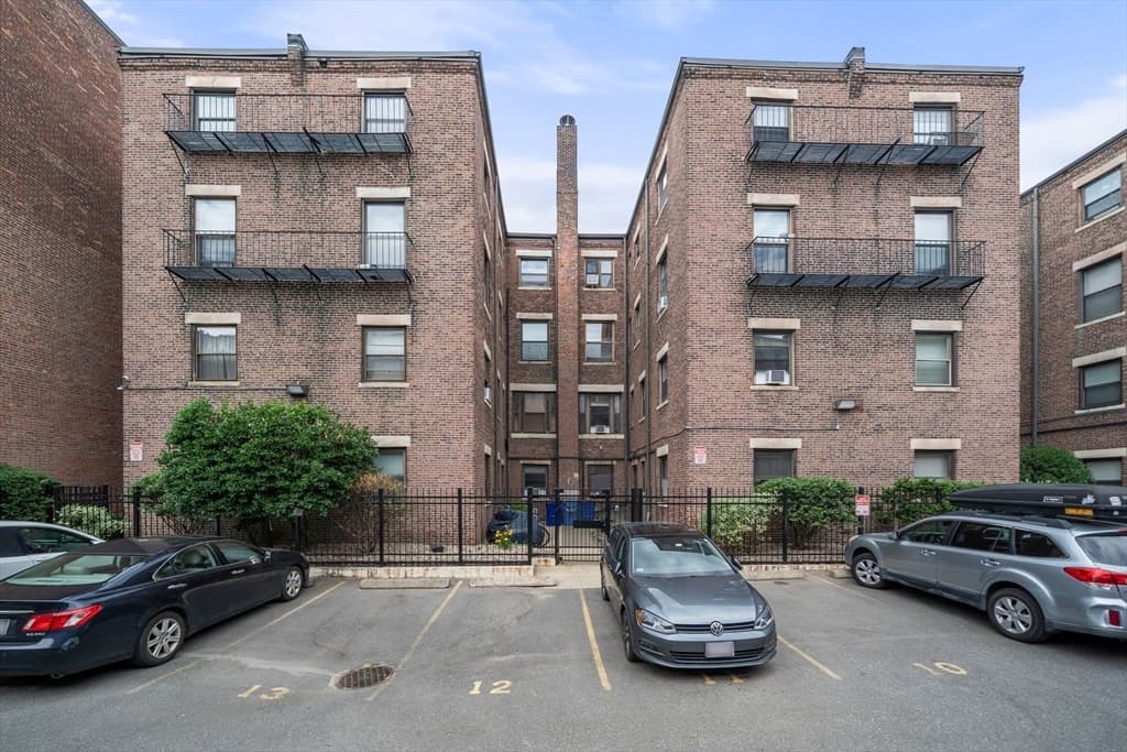 Condominium at 30 Peterborough # H, Boston MA 02215, photo 25 of 34