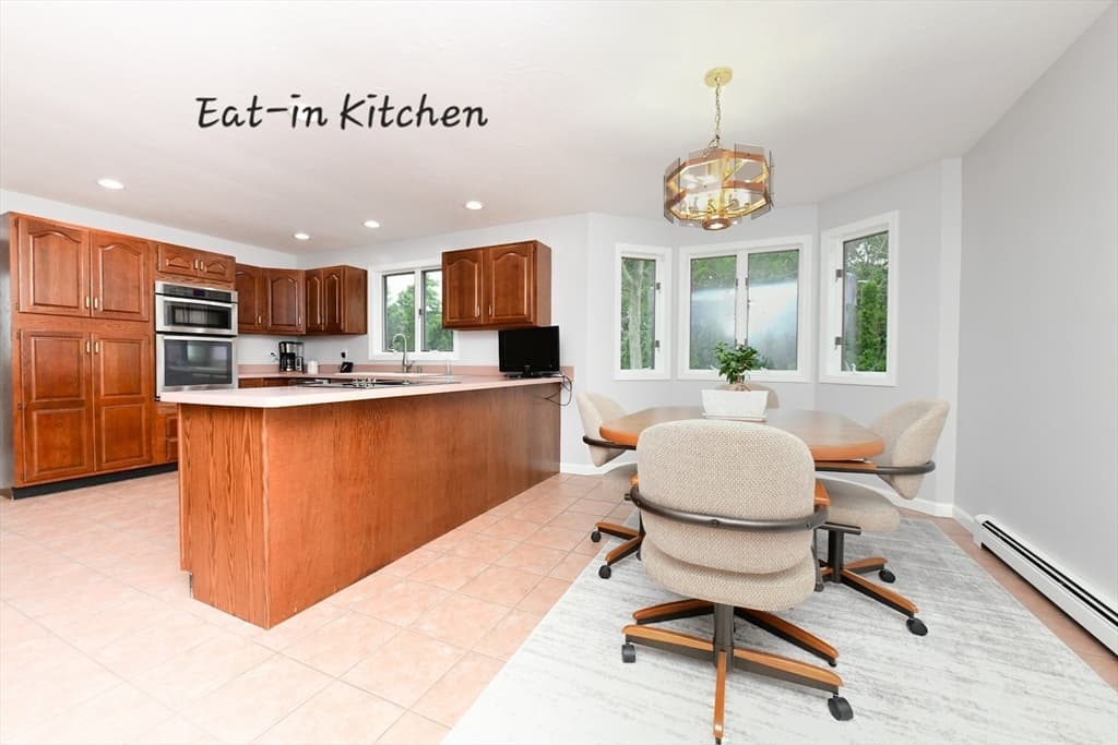 Single Family Residence at 1 Homestead Rd, Bourne MA 02562, photo 7 of 36