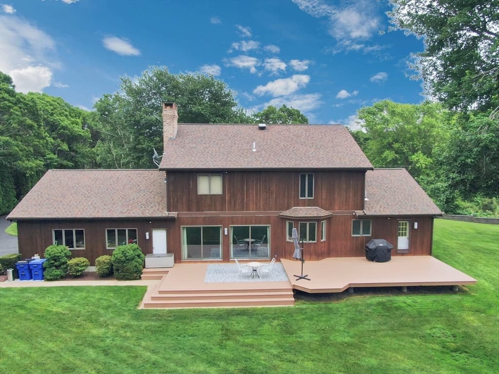 Single Family Residence at 1 Homestead Rd, Bourne MA 02562, photo 3 of 36
