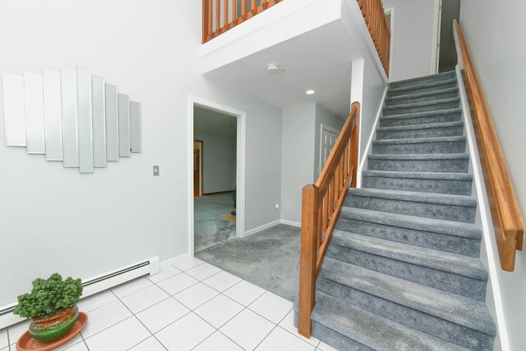Single Family Residence at 1 Homestead Rd, Bourne MA 02562, photo 4 of 36