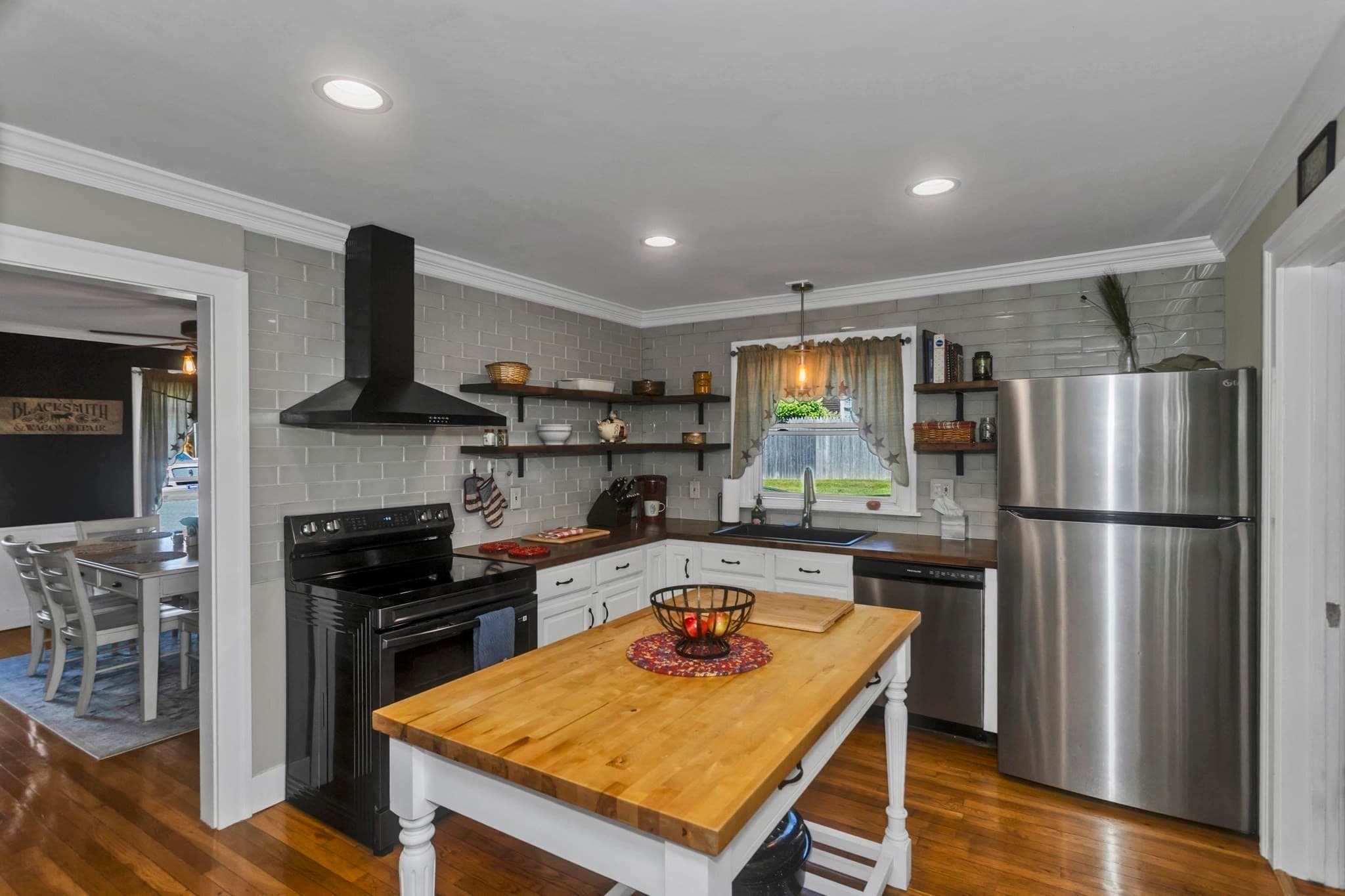 Single Family Residence at 138 Vining Hill Rd, Southwick MA 01077, Southwick, photo 8 of 32