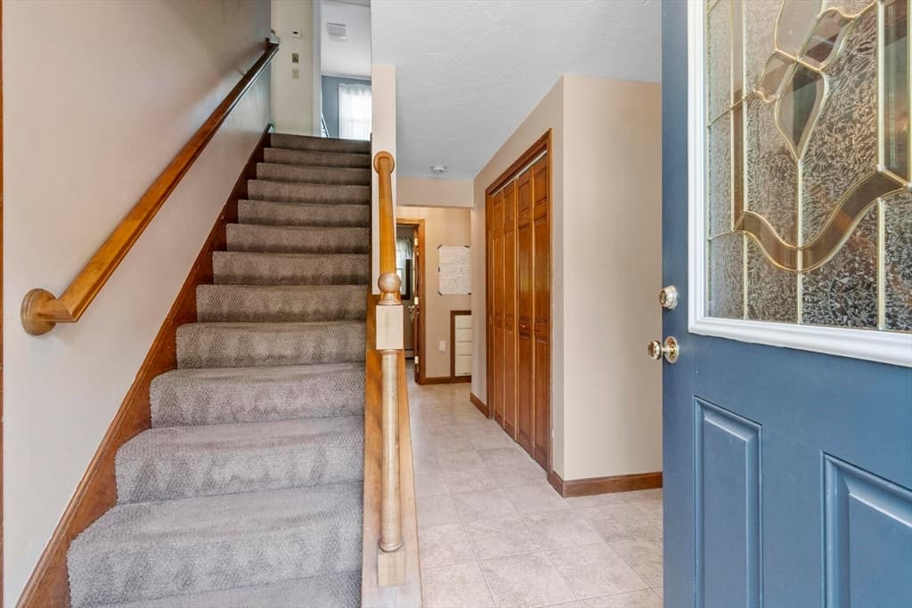 Single Family Residence at 515 Prospect St., West Boylston MA 01583, photo 3 of 27