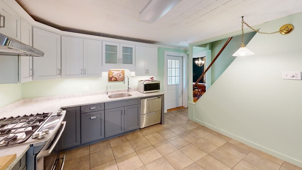 46 Concord St, Nashua NH 03064 photo 6