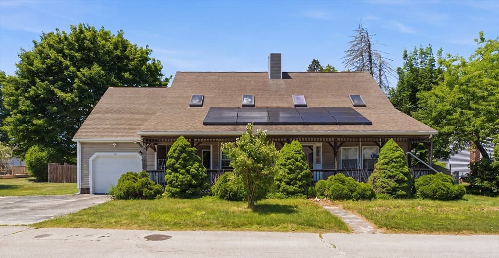 15 Legion Way, Northbridge MA 01534