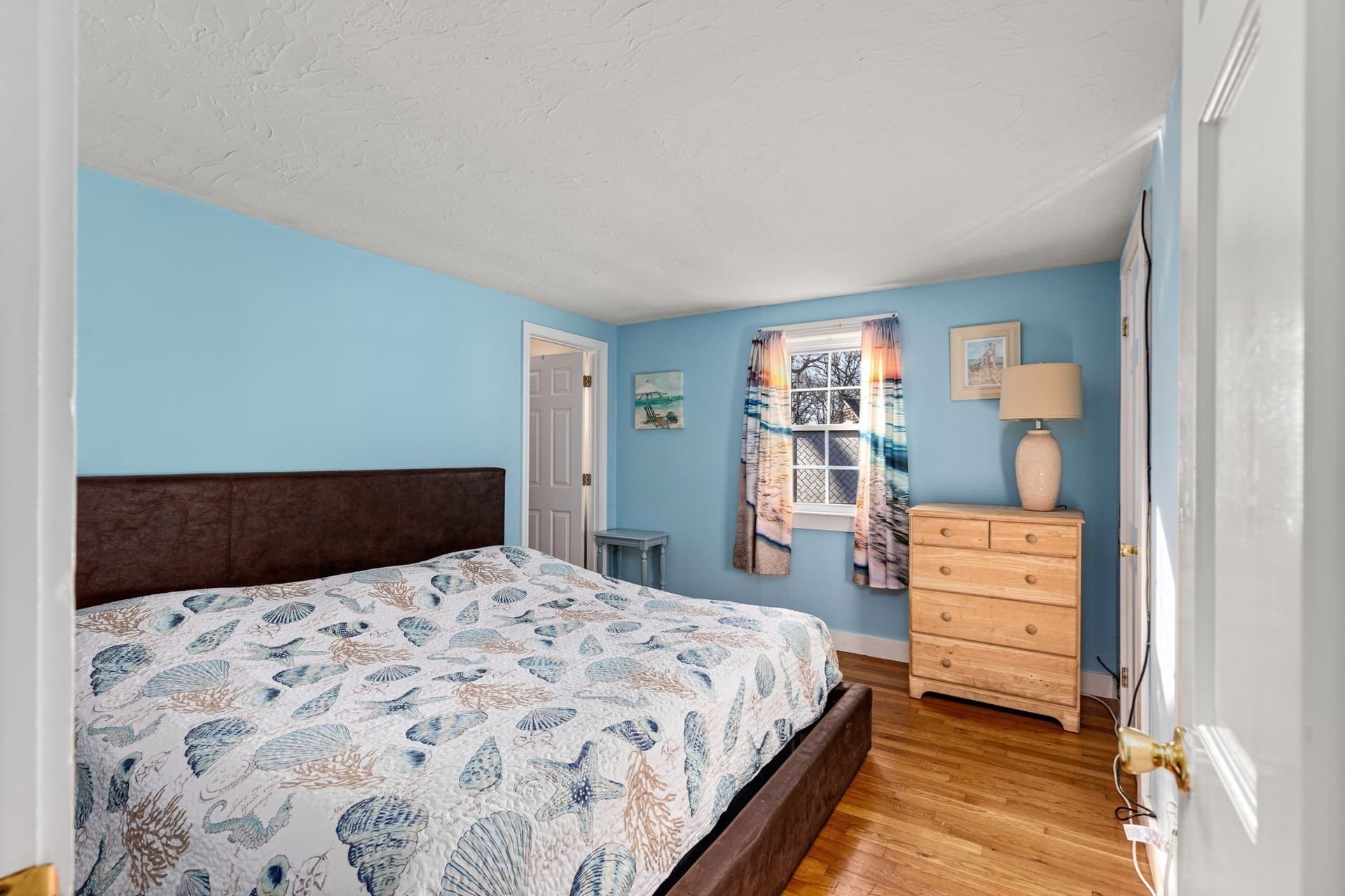 Single Family Residence at 46 Pawkannawkut Dr, Yarmouth MA 02664, photo 12 of 26