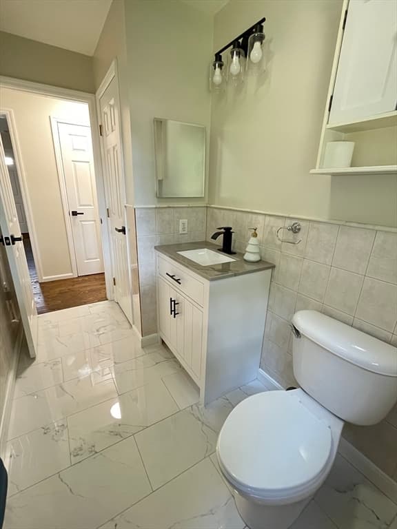 Single Family Residence at 19 Bethany Rd # 19, Framingham MA 01702, photo 16 of 40