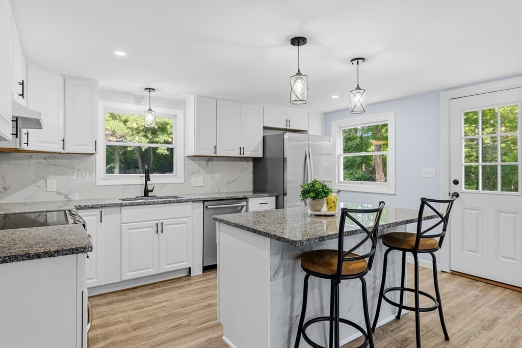 380 Brayton Rd, Tiverton RI 02878 photo 7