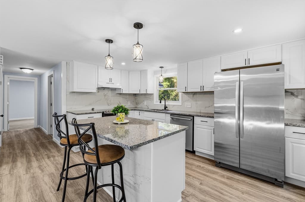 380 Brayton Rd, Tiverton RI 02878 photo 5