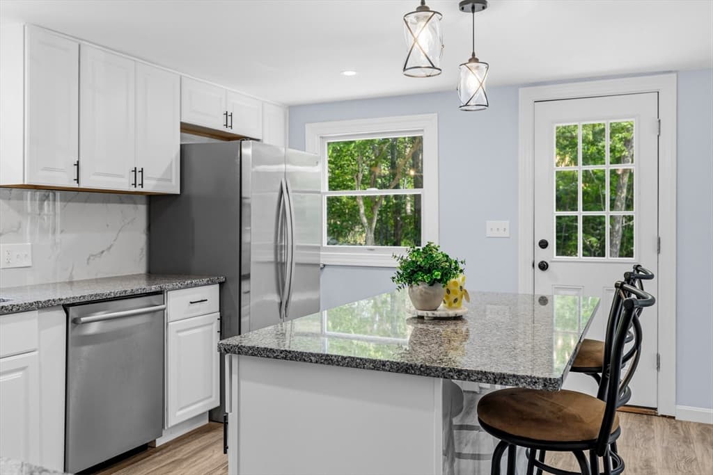 380 Brayton Rd, Tiverton RI 02878 photo 8