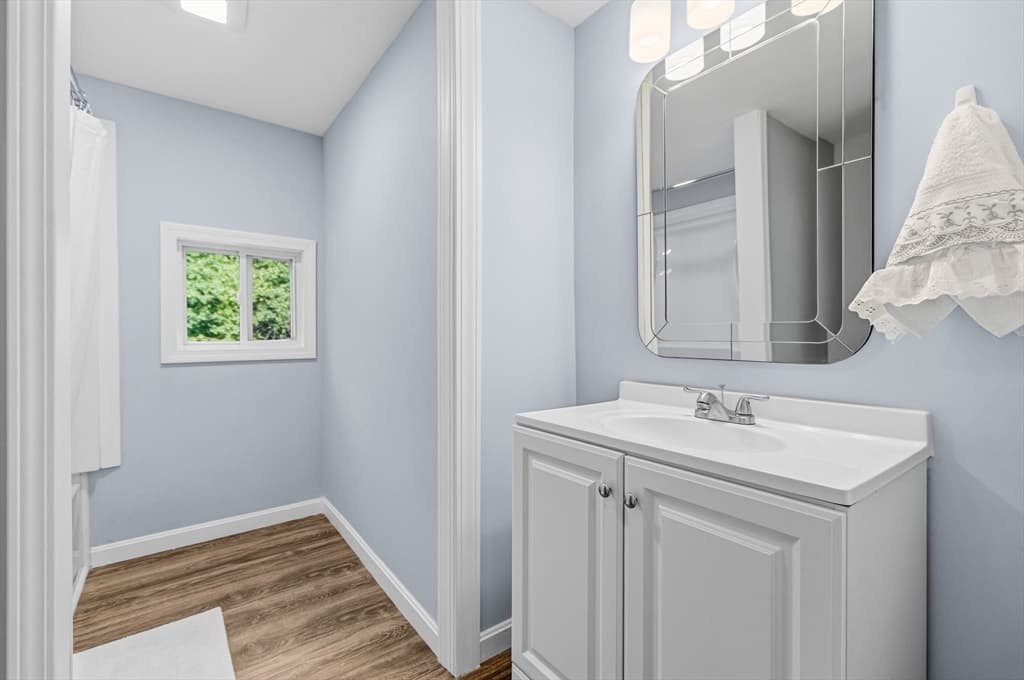 380 Brayton Rd, Tiverton RI 02878 photo 25