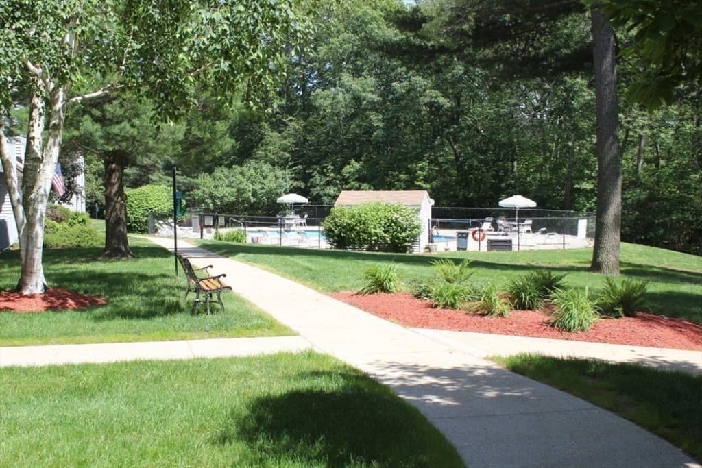 2008 Franklin Crossing Rd # 2008, Franklin MA 02038 photo 31