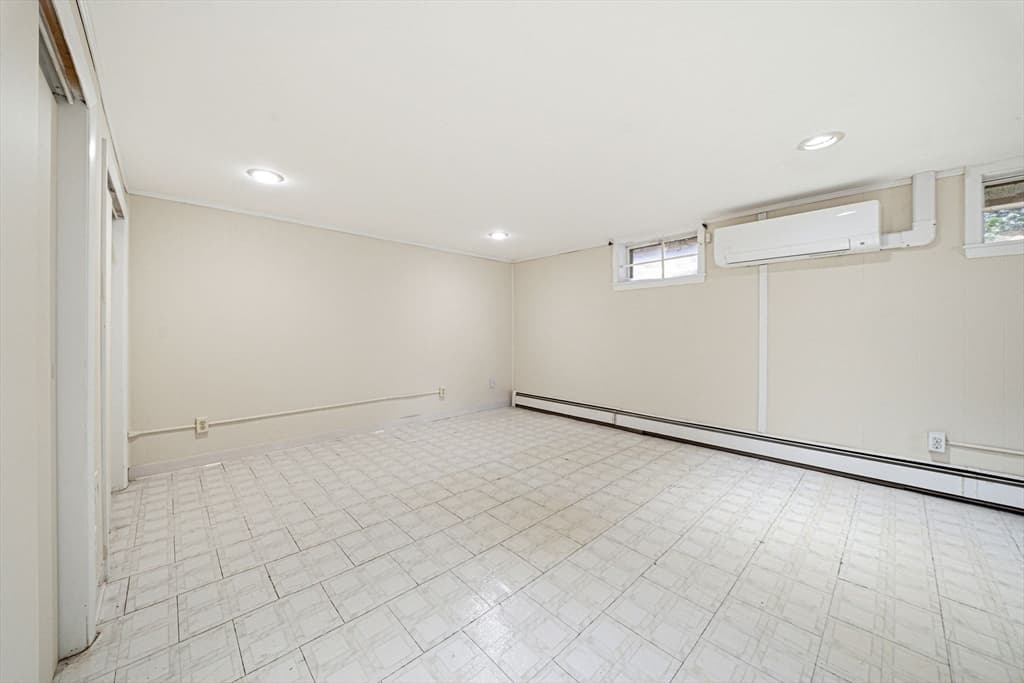 Single Family Residence at 33 Fairchild Ave, Saugus MA 01906, photo 22 of 33