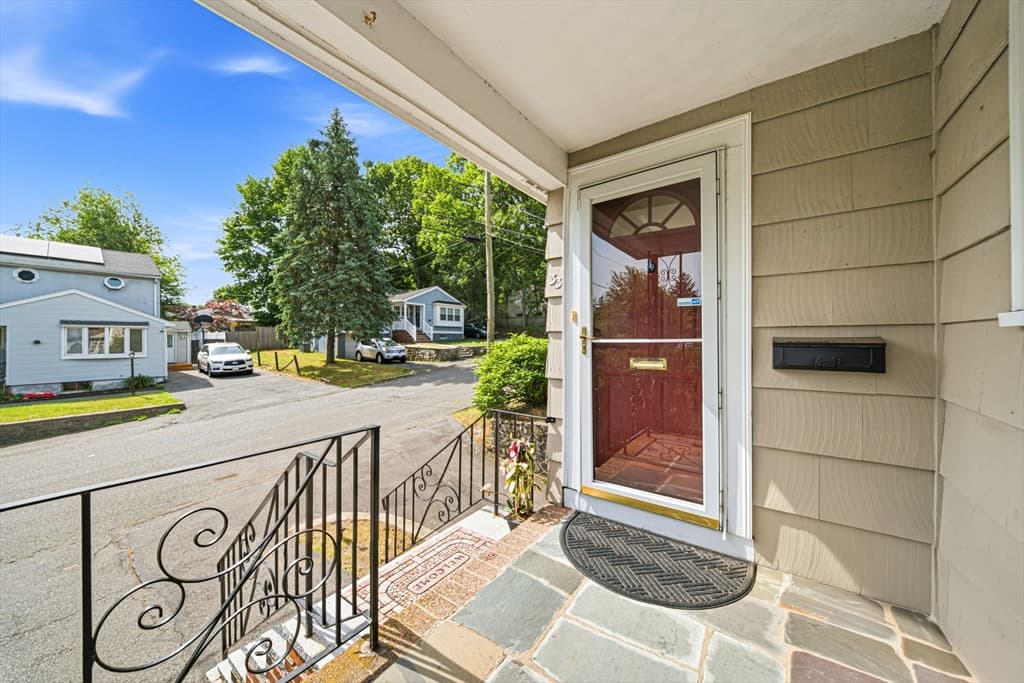Single Family Residence at 33 Fairchild Ave, Saugus MA 01906, photo 3 of 33