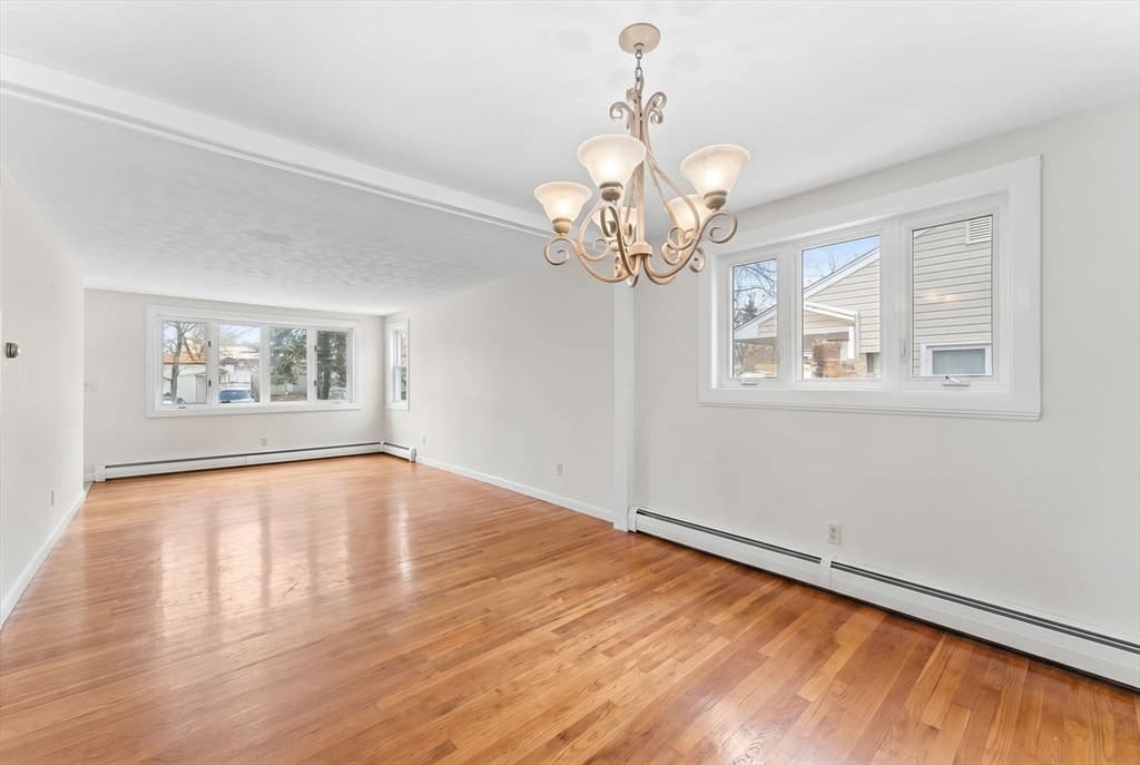 Single Family Residence at 33 Fairchild Ave, Saugus MA 01906, photo 5 of 33