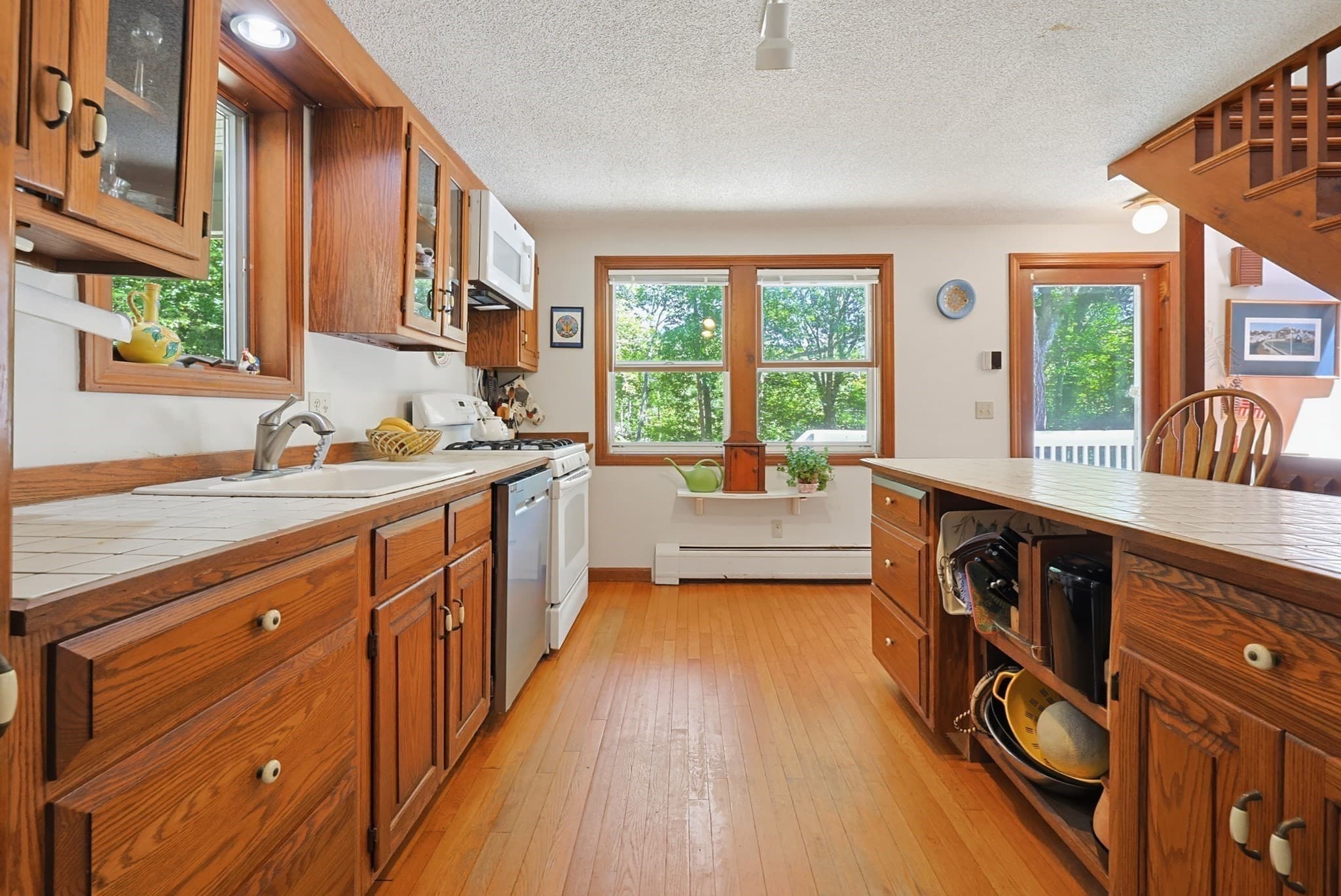 Single Family Residence at 1775 Drift Rd, Westport MA 02790, Westport, photo 14 of 42
