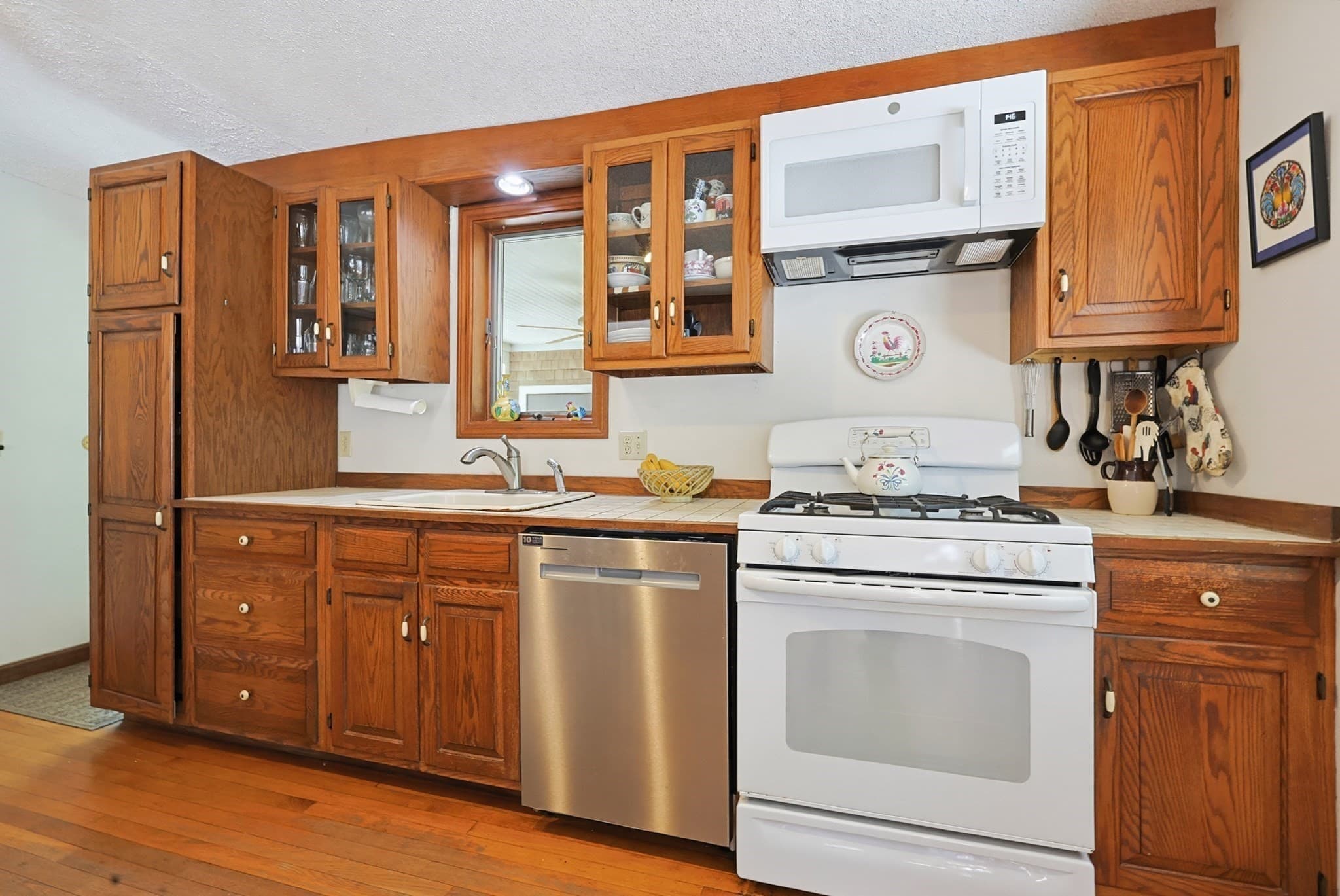 Single Family Residence at 1775 Drift Rd, Westport MA 02790, Westport, photo 11 of 42