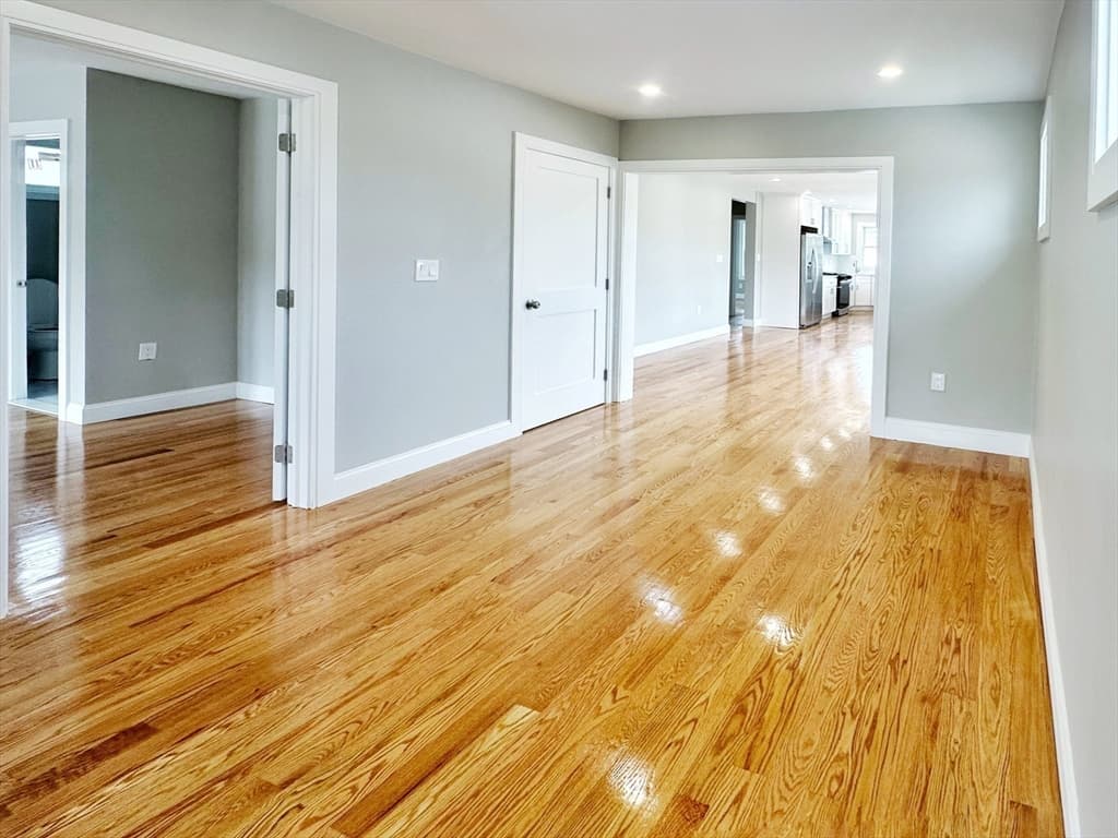 338 Sea St, Quincy MA 02169 photo 4