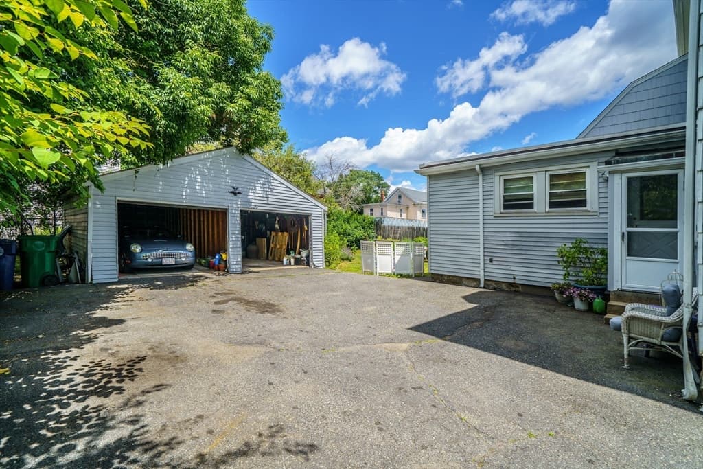 59 River St, Newton MA 02465 photo 2
