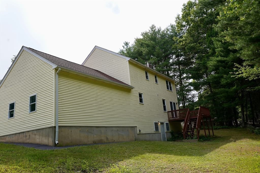 18 Brookside Dr, Douglas MA 01516 photo 5
