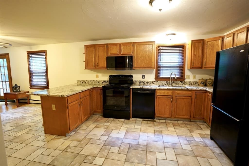18 Brookside Dr, Douglas MA 01516 photo 10