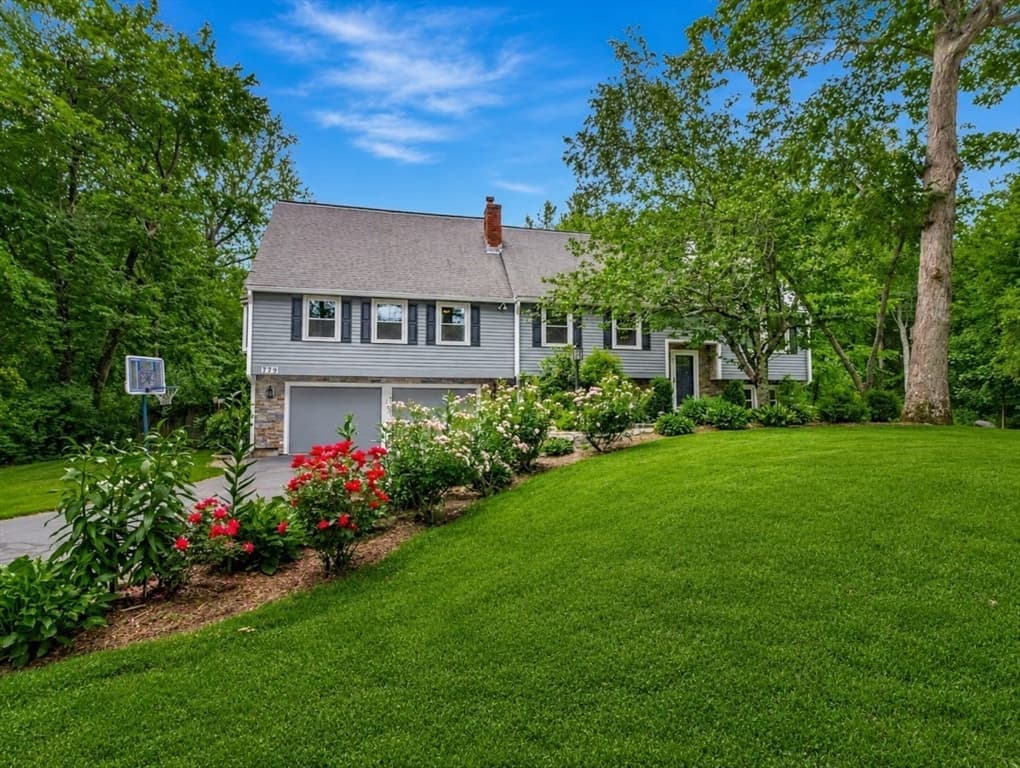 779 Ware St, Mansfield MA 02048